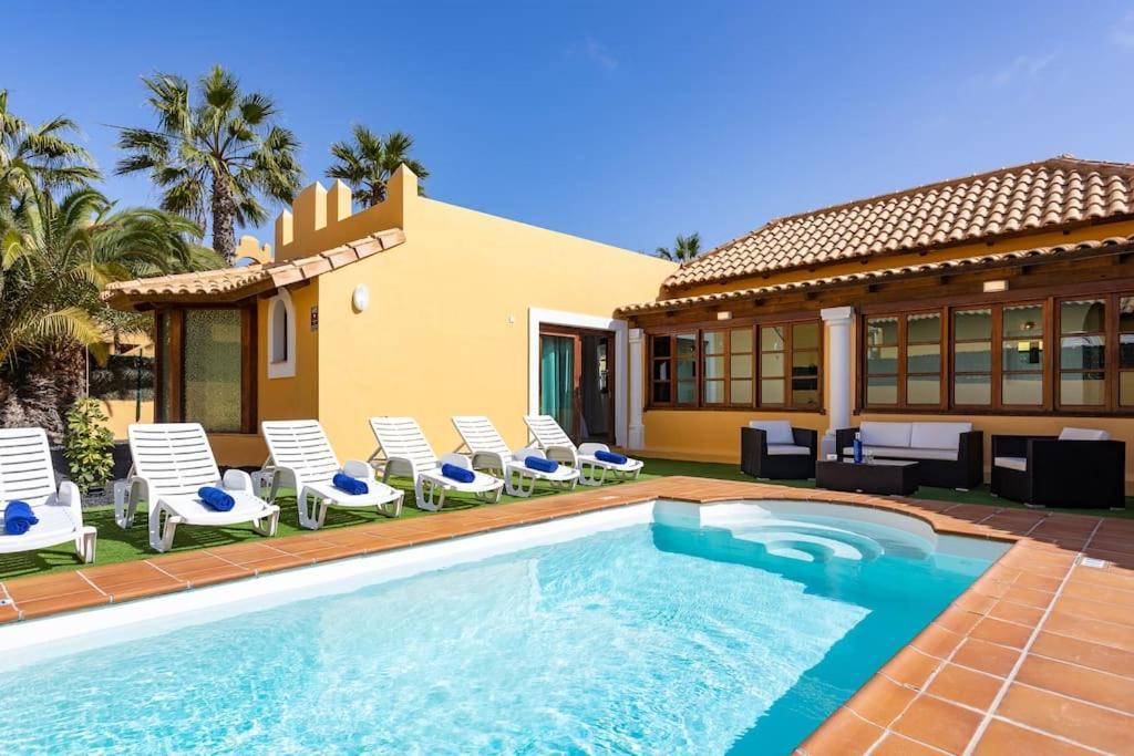 Villa Helen - Heated Pool Wifi Smarttv Barbecue Corralejo Exterior foto