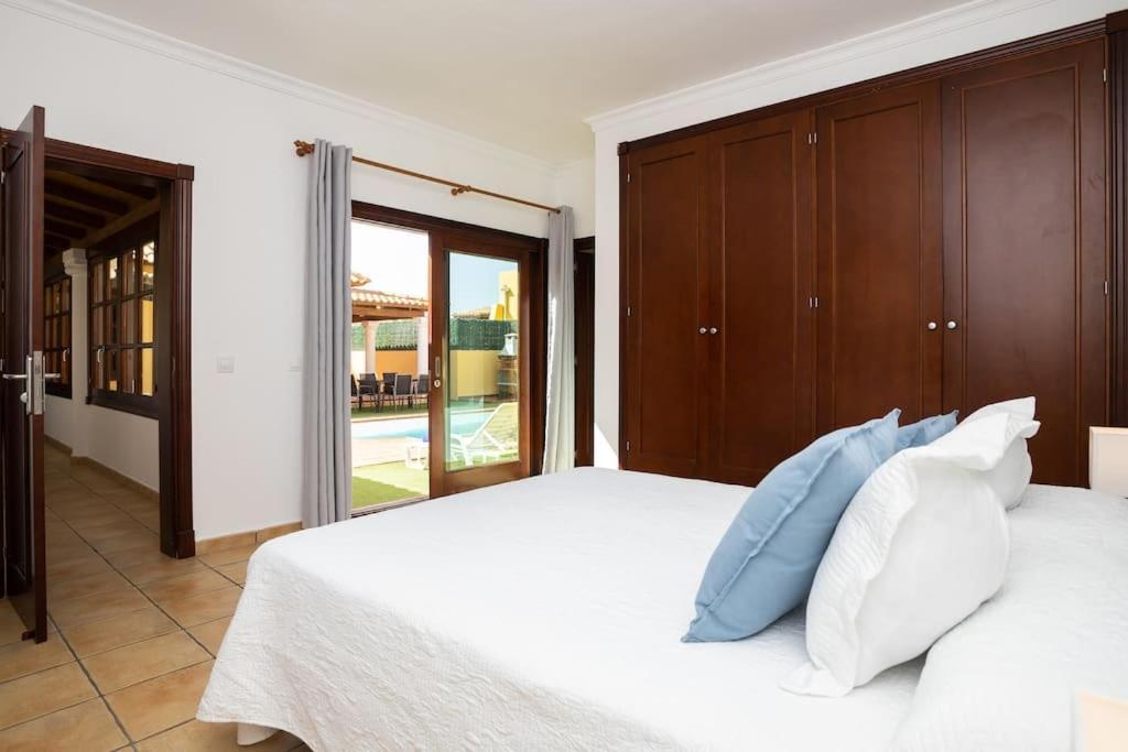 Villa Helen - Heated Pool Wifi Smarttv Barbecue Corralejo Exterior foto